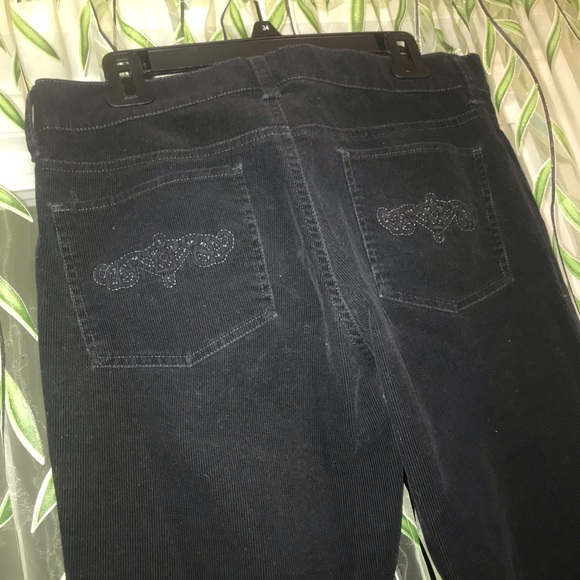 3 pairs of pants- Size 10 - Picture 8 of 8